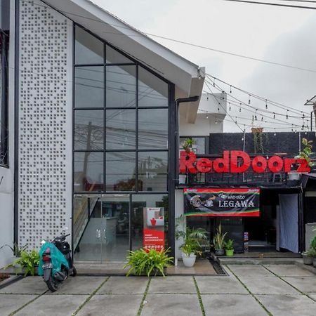 Reddoorz @ Demangan Sari Residence Pakualaman Екстер'єр фото