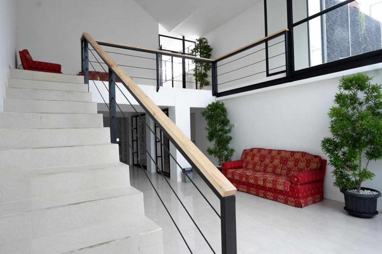 Reddoorz @ Demangan Sari Residence Pakualaman Екстер'єр фото