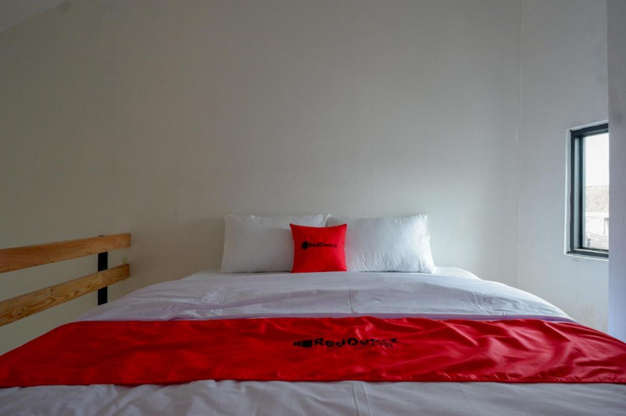 Reddoorz @ Demangan Sari Residence Pakualaman Екстер'єр фото