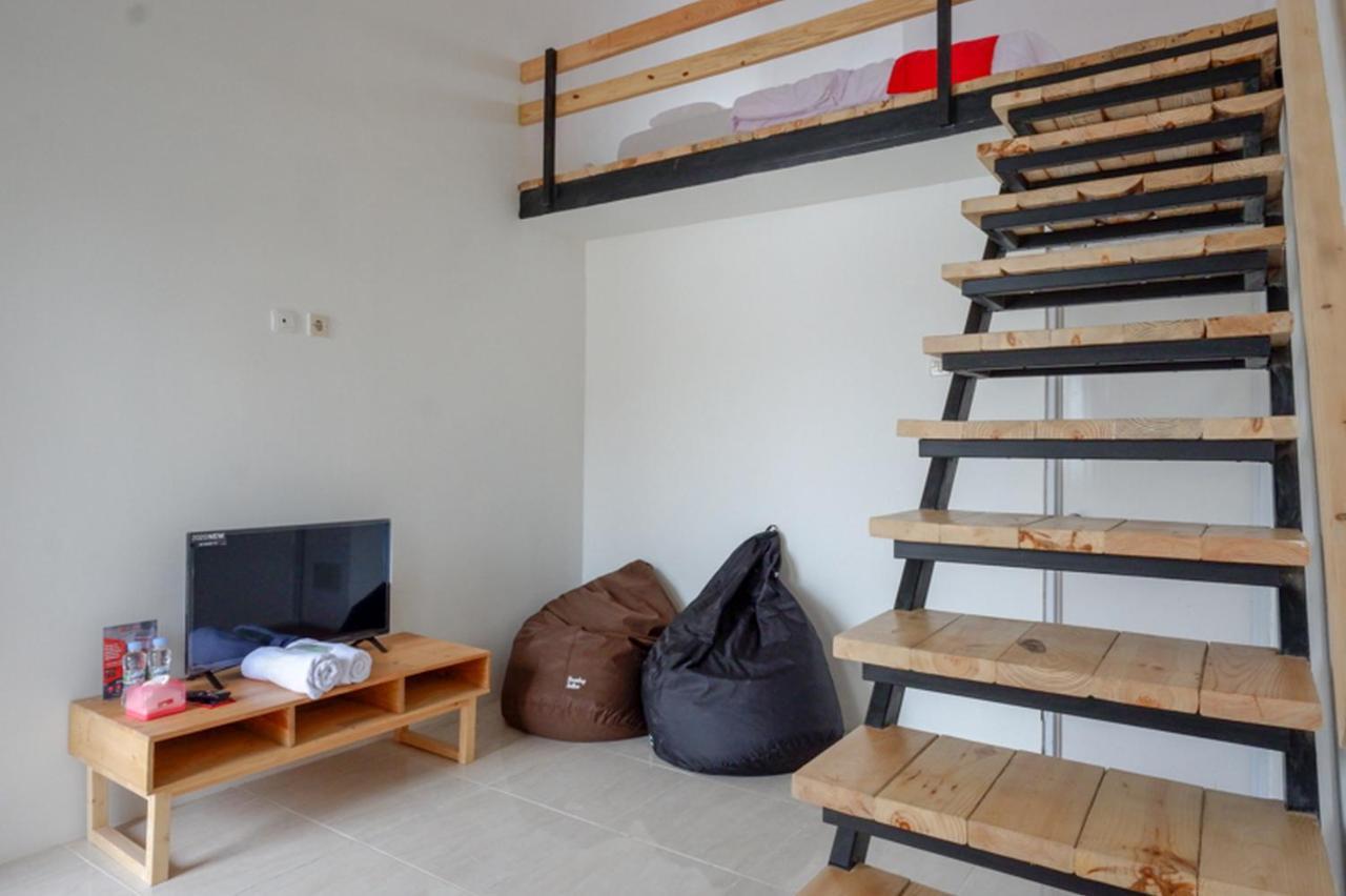 Reddoorz @ Demangan Sari Residence Pakualaman Екстер'єр фото