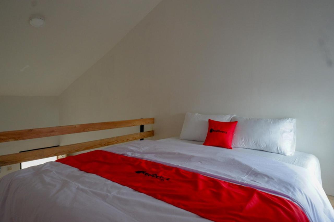 Reddoorz @ Demangan Sari Residence Pakualaman Екстер'єр фото