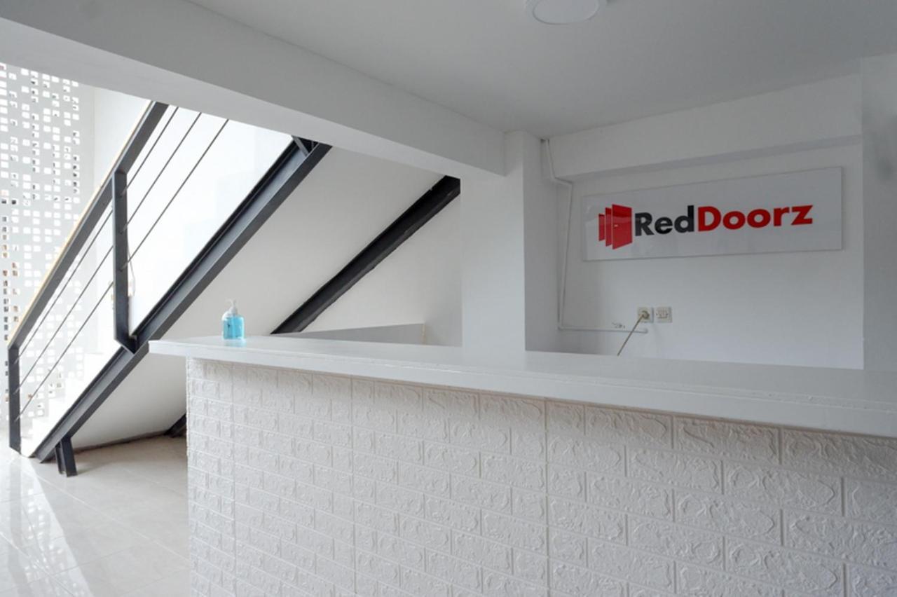 Reddoorz @ Demangan Sari Residence Pakualaman Екстер'єр фото