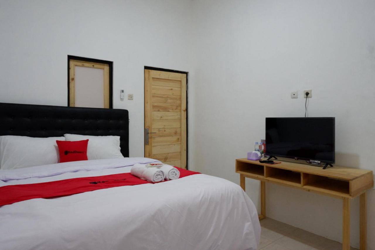 Reddoorz @ Demangan Sari Residence Pakualaman Екстер'єр фото