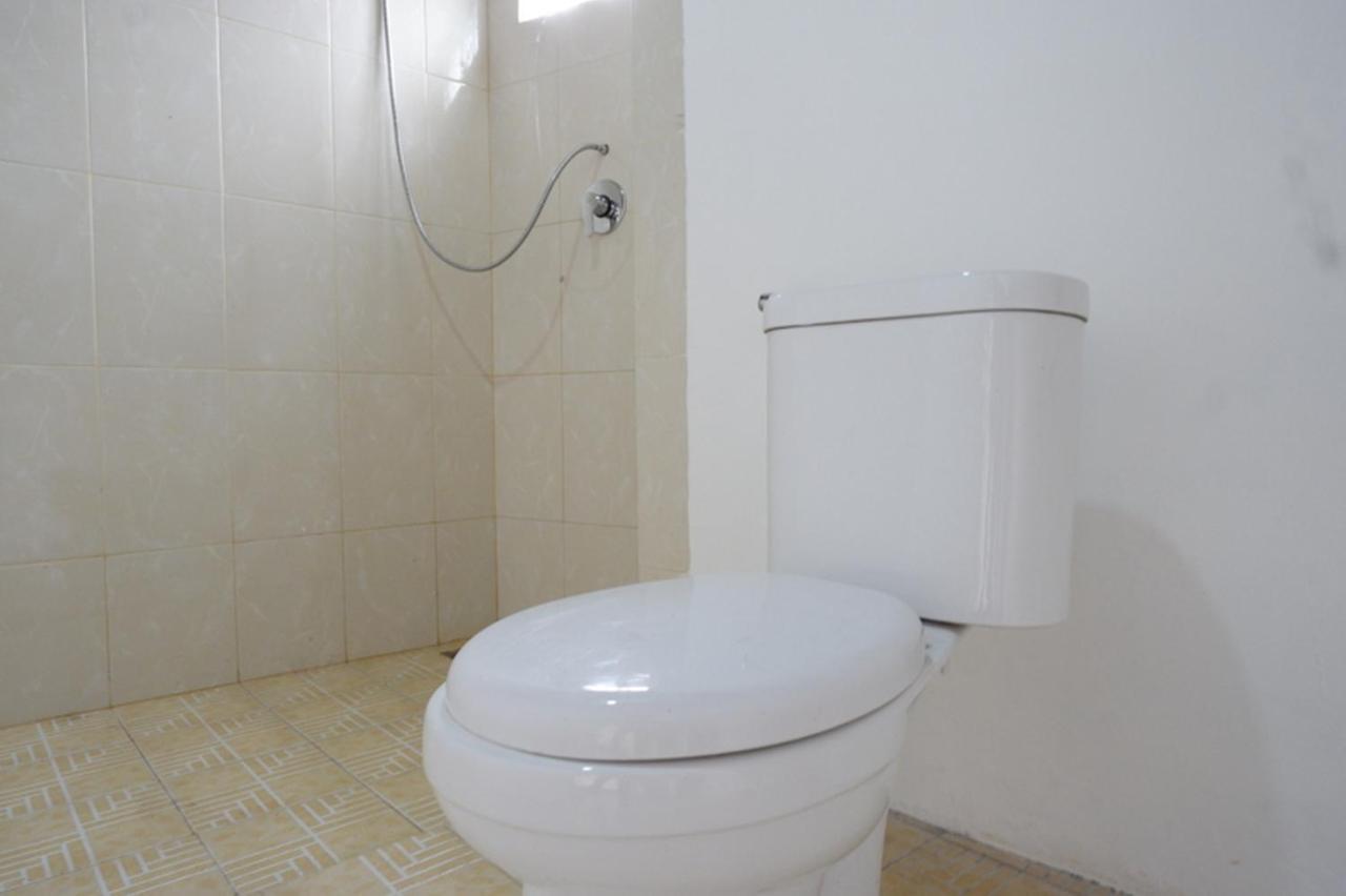 Reddoorz @ Demangan Sari Residence Pakualaman Екстер'єр фото